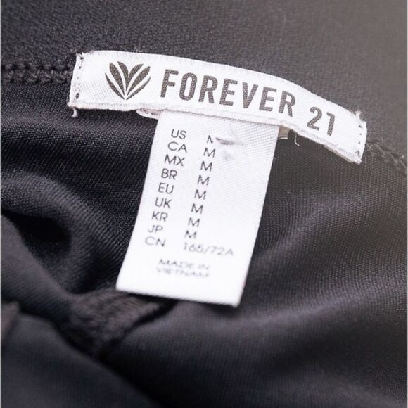 💖 2/$30 Forever 21 Womens black mesh cropped workout Athleisure leggings M - Picture 5 of 5